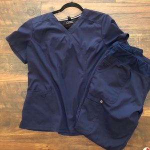 Navy Elle Women’s scrub set large